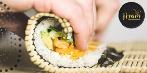 طریقه رول کردن سوشی ژاپنی